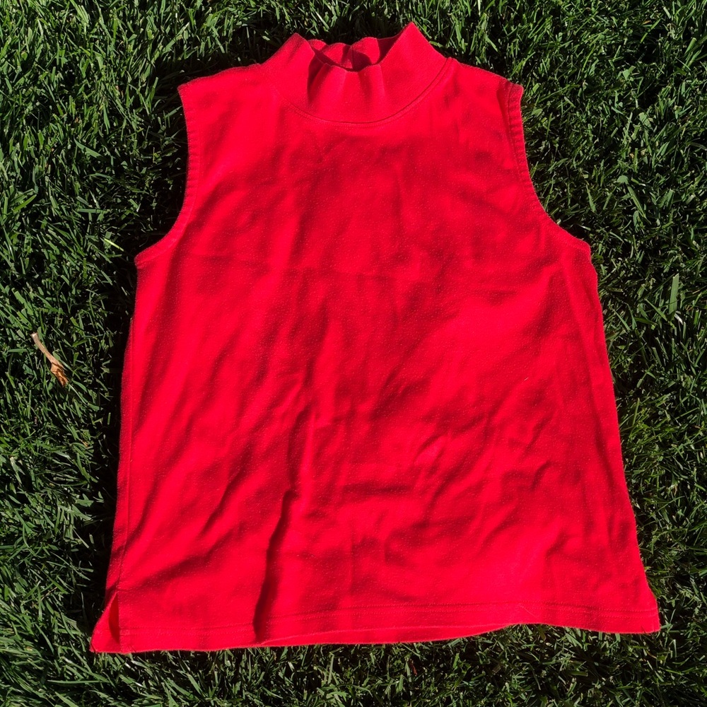 Sleeveless turtle neck top